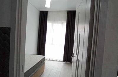 Apartamento espacioso y luminoso 75m² en alquiler, Batumi, Georgia