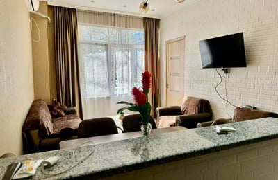 Аренда уютной, меблированной квартиры 50м², Батуми, Грузия