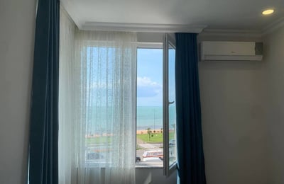 Apartamento 56m² con vista al mar en alquiler, Batumi, Georgia