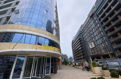 Modernes luxuriöses Studio zur Miete, Batumi, Georgien