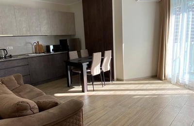 Appartement lumineux avec vue sur la mer à louer, Batoumi, Géorgie