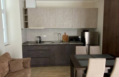 Appartement lumineux avec vue sur la mer à louer, Batoumi, Géorgie