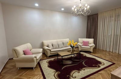Geräumige Wohnung 100m² zur Miete, Batumi, Georgien