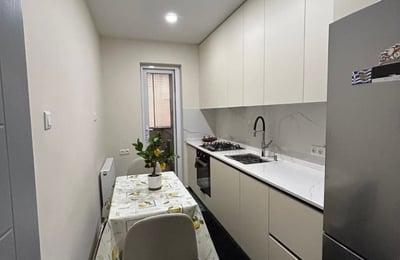Geräumige Wohnung 100m² zur Miete, Batumi, Georgien