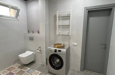 Geräumige Wohnung 100m² zur Miete, Batumi, Georgien