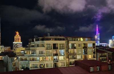 Helle Wohnung 60m² zur Miete in Alt-Batumi, Georgien