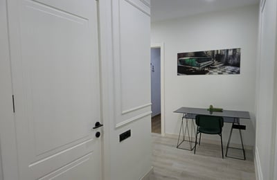 Appartement moderne et spacieux 85m² à louer, Batoumi, Géorgie