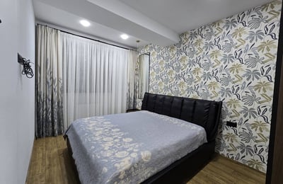 Appartement moderne et spacieux 85m² à louer, Batoumi, Géorgie