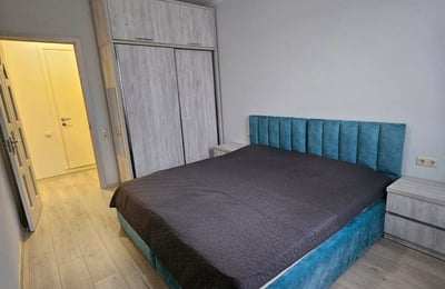 Spacious Apartment 100m² for Rent, Batumi, Georgia