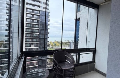 Аренда комфортной меблированной квартиры 50м² с видом на море, Батуми, Грузия