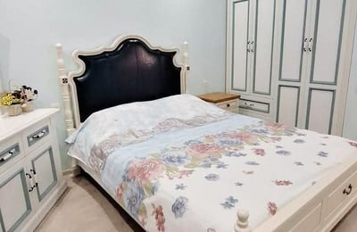 Alquiler de apartamento espacioso 150m² con vistas al mar y al parque, Batumi