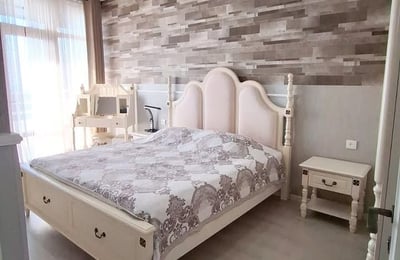Alquiler de apartamento espacioso 150m² con vistas al mar y al parque, Batumi