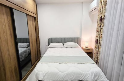 Moderne Wohnung 64m² im Stadtzentrum Altstadt von Batumi zu vermieten