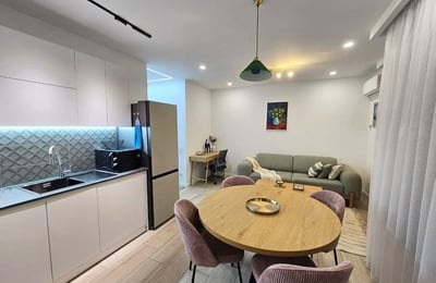 Moderne Wohnung 64m² im Stadtzentrum Altstadt von Batumi zu vermieten