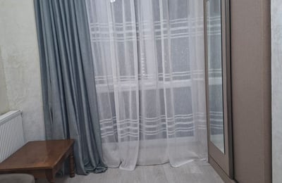 Сдаётся в аренду меблированная квартира (55м²) с видом на горы, Батуми, Грузия