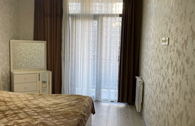 Alquiler de un apartamento totalmente nuevo de 2 habitaciones, 58 m², cerca del mar, Batumi, Georgia