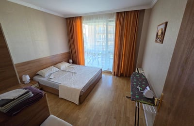 Аренда светлого 2-комнатного апартамента в районе Св. Константин и Елена, Варна, Болгария