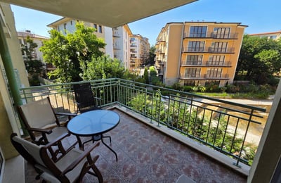 Аренда светлого 2-комнатного апартамента в районе Св. Константин и Елена, Варна, Болгария