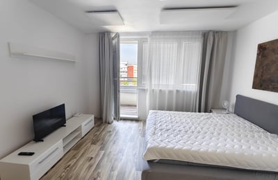 Estudio compacto 28m² en alquiler, Bratislava, Eslovaquia