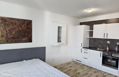 Estudio compacto 28m² en alquiler, Bratislava, Eslovaquia