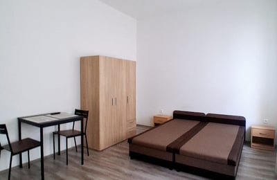 Alquiler de estudio compacto en el Casco Antiguo, Bratislava, Eslovaquia