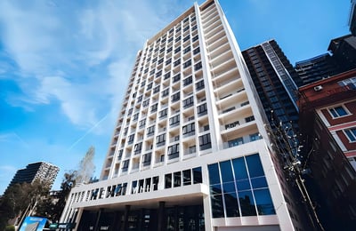 Location studio moderne, cosy, avec vue sur la mer en résidence Next White, Batumi, Géorgie