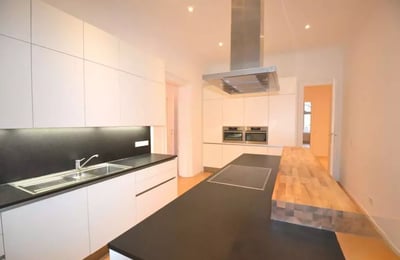 Alquiler a largo plazo de una lujosa villa con jardín en el 18º distrito de Viena