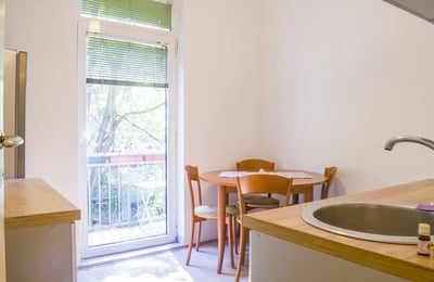 Miete einer hellen komfortablen 1-Zimmer-Wohnung, 32 m², nahe dem Stadtzentrum, Belgrad, Serbien