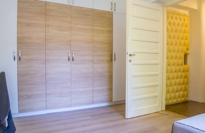 Miete einer hellen komfortablen 1-Zimmer-Wohnung, 32 m², nahe dem Stadtzentrum, Belgrad, Serbien