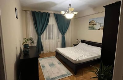 Rent of a comfortable 5-room apartment, 118 m², Old Center, Constanța, Romania