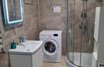 Alquiler de un apartamento espacioso de 2 habitaciones, 58 m², Mamaia Nord, Constanța, Rumanía