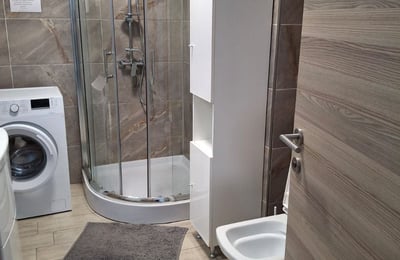 Alquiler de un apartamento espacioso de 2 habitaciones, 58 m², Mamaia Nord, Constanța, Rumanía