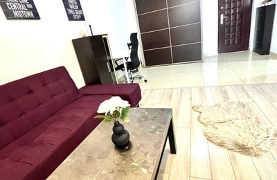 Miete einer gut ausgestatteten möblierten 2-Zimmer-Wohnung, Bukarest, Sektor 6, Rumänien