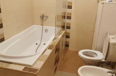 Rent of a comfortable 3-room penthouse, 135 m², Mamaia, Constanța, Romania