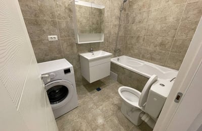 Аренда новой просторной 3-комнатной квартиры, 65 m², Бухарест, сектор 6, Румыния