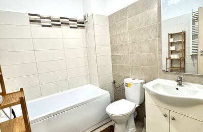 Rent of a comfortable 1-room apartment, 34 m², Bucharest, Sector 6, Romania