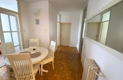 Alquiler de un apartamento amueblado y luminoso de 3 habitaciones, 65 m², Voždovac, Belgrado, Serbia