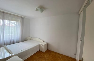 Alquiler de un apartamento amueblado y luminoso de 3 habitaciones, 65 m², Voždovac, Belgrado, Serbia