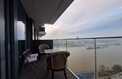 Alquiler de un apartamento amueblado de 3 habitaciones, 98 m², BW Residence, Belgrado, Serbia