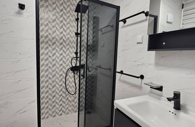 Alquiler de un apartamento luminoso y amueblado de 3 habitaciones, Burgas, barrio Lazur, Bulgaria