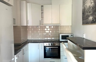 Alquiler de un acogedor apartamento amueblado de 3 habitaciones, 60 m², Voždovac, Belgrado, Serbia