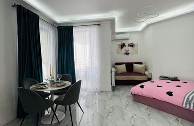 Alquiler de cómodos apartamentos de 1 habitación, 45 m², Mamaia, Constanța, Rumanía