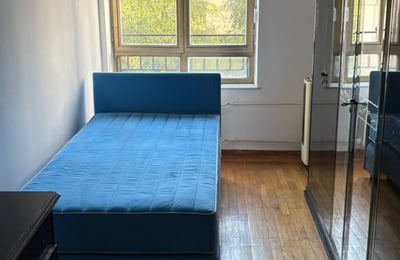 Rent of a bright 3-room apartment, 90 m², Vračar, Belgrade, Serbia