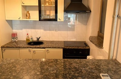 Rent of a bright 3-room apartment, 90 m², Vračar, Belgrade, Serbia