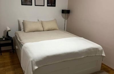 Alquiler de un cómodo apartamento de 2 habitaciones, 45 m², centro de Belgrado, Serbia