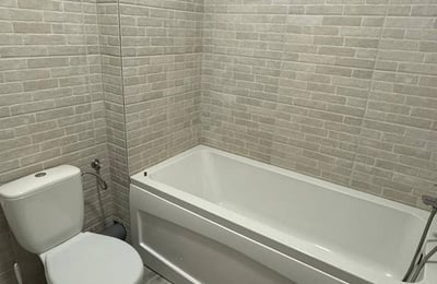 Alquiler de un moderno apartamento de 1 habitación, completamente amueblado, con cocina independiente y balcón, Bucarest, Sector 6, Rumanía