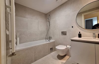 Alquiler de un moderno y amueblado apartamento de 3 habitaciones, 72 m², BW Quartet, Belgrado, Serbia