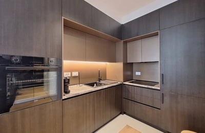 Miete einer hellen 3-Zimmer-Wohnung, 77 m², Premium-Wohnanlage BW Eterna, Belgrad, Serbien