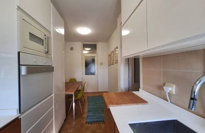 Alquiler de un acogedor apartamento de 2 habitaciones, 58 m², Zemun, Belgrado, Serbia