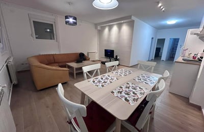 Location d’appartements meublés et spacieux de 3 pièces, 72 m², Višnjica, Belgrade, Serbie